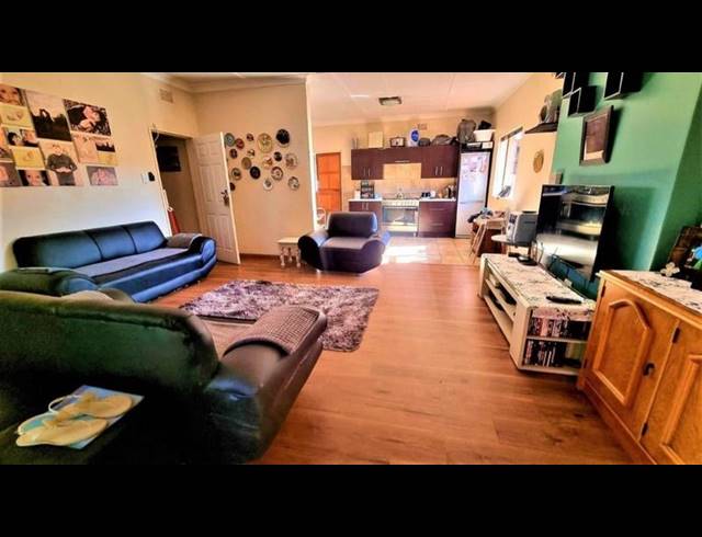 3 BEDROOM PROPERTY TO RENT IN CASSELDALE